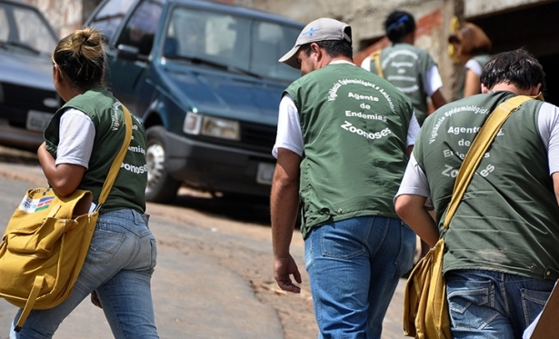 Agentes de Endemias dos municpios da SRS Juiz de Fora receberam capacitao para uso de novo inseticida